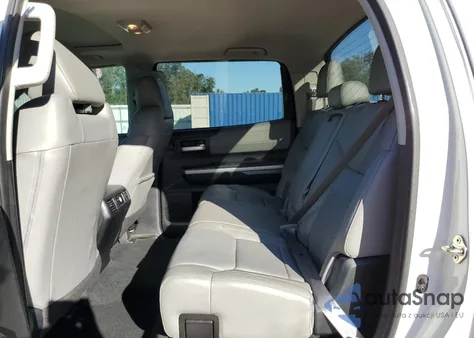 2017 Toyota Tundra Crewmax Limited z USA, uszkodzony, nr VIN 5TFFW5F11HX223012